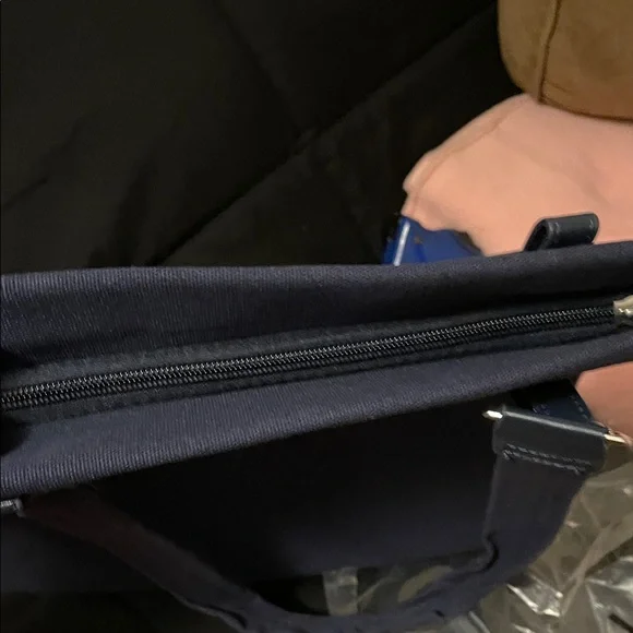 Yves Saint Laurent Dark Blue Tote with Gold Logo - Picture 9 of 17